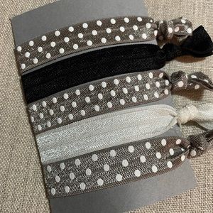 Hand made creaseless, no pull hair ties. Set of 5.